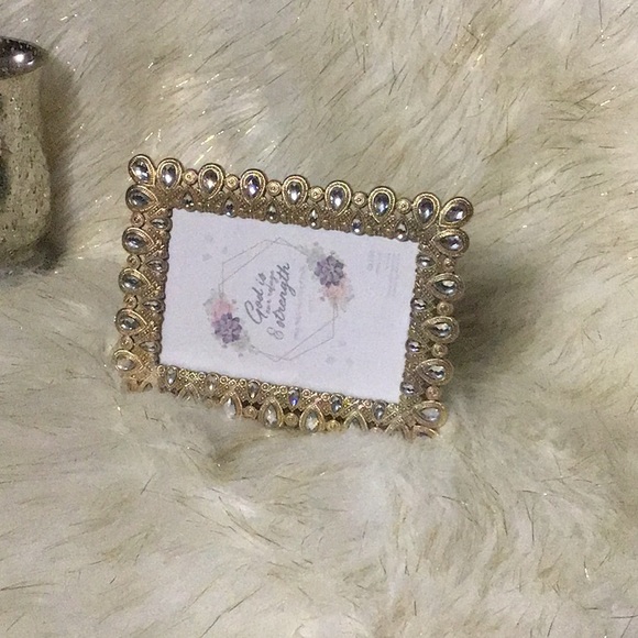 Metal Gold and Jewel embroidered picture frame - Picture 2 of 5